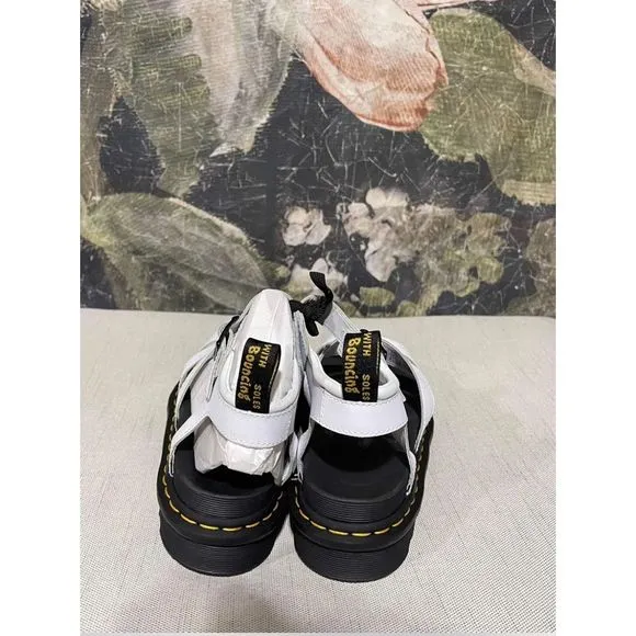 New Dr Martens BLAIRE LEATHER STRAP SANDALS Size 9 In White