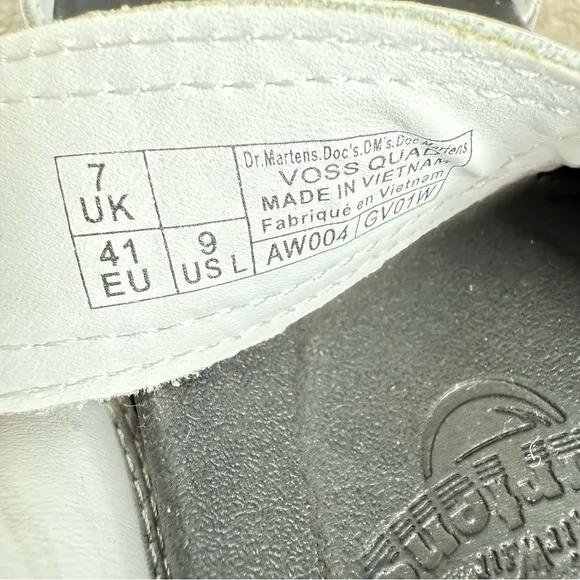 NEW Dr Martens VOSS Hydro White Leather Platform Strap Sandals Woman EU 41 US 9