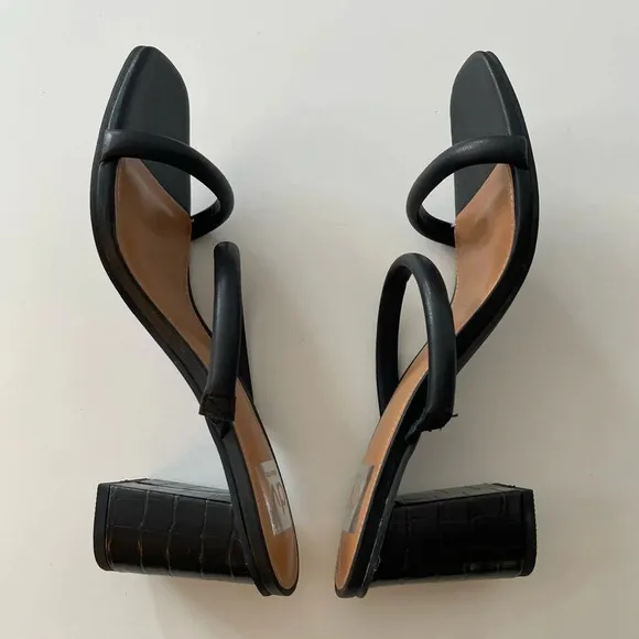 NEW DV Dolce Vita Halsty Sandals Size 9 Black Slip On Double Band Heels NWOT