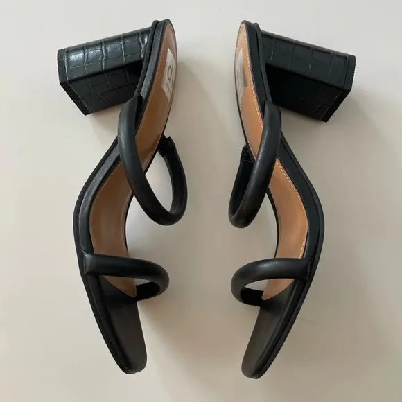 NEW DV Dolce Vita Halsty Sandals Size 9 Black Slip On Double Band Heels NWOT