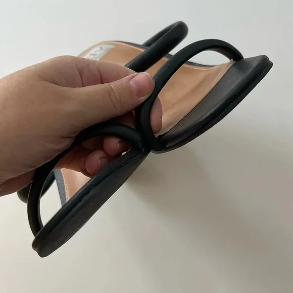 NEW DV Dolce Vita Halsty Sandals Size 9 Black Slip On Double Band Heels NWOT
