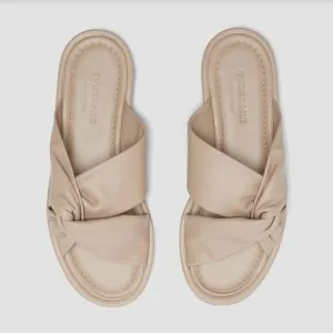 New Everlane The Day Twist Sandal in Warm Khaki Size 7.5