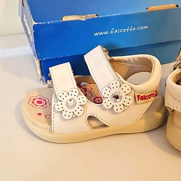 NEW Falcotto by Naturino Girls Bianco White Sandals