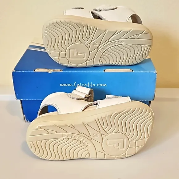 NEW Falcotto by Naturino Girls Bianco White Sandals