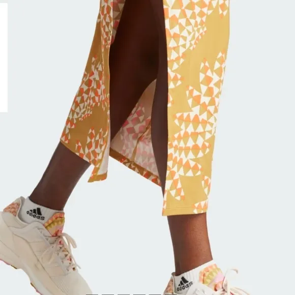 New FARM RIO Psychedelic Wave Dress