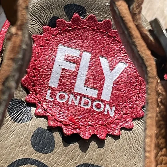 (NEW) Fly London Peep Toe Sandals