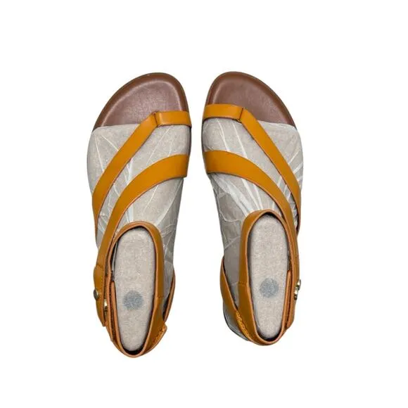 New! Franco Sarto Daven Gladiator Sandals in Mustard - Size 7.5 / EU 37.5