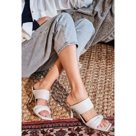 New Free People Alohas Natasha Puffy Mule Heel Sandals Leather in White