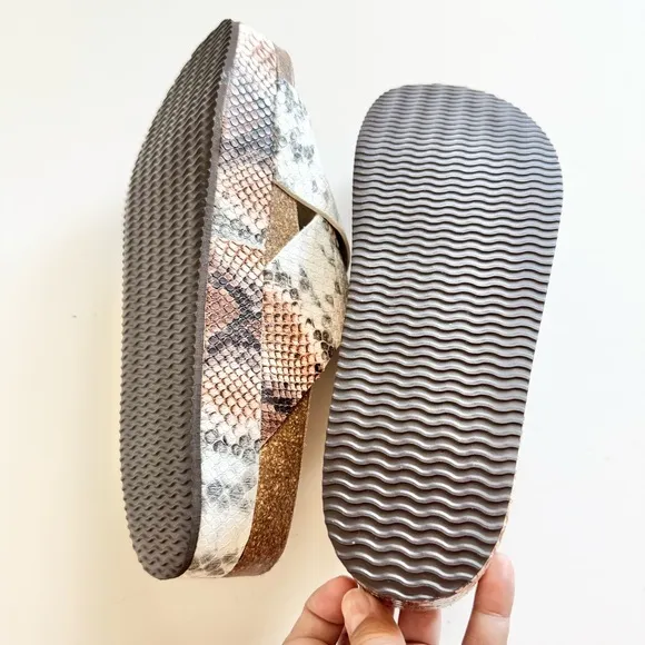New Free People Siena Snakeskin Sidelines Slide Sandals Size 39/US9