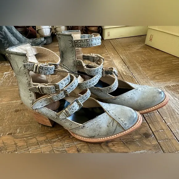 NEW Freebird Felicity Boots/Sandals, Size 10