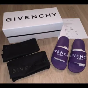 NEW GIVENCHY PARIS PURPLE LOGO POOL SLIDES SANDALS 36 6 RECEIPT AUTHENTIC