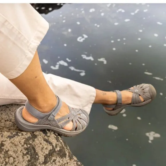 new  Keen Rose Sandal‎ in Roasted Pecan/Birch252