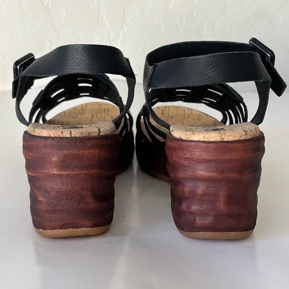 NEW Korks wedge sandals black 6