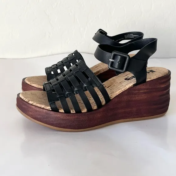 NEW Korks wedge sandals black 6