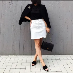 New LEVI'S High Rise Deconstructed mini Skirt