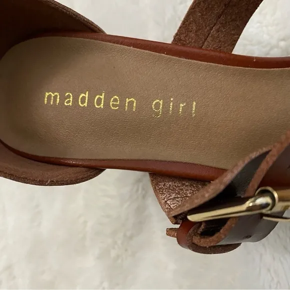 New Madden Girl by Steve Madden Strappy Heeled Sandals Size 8.5