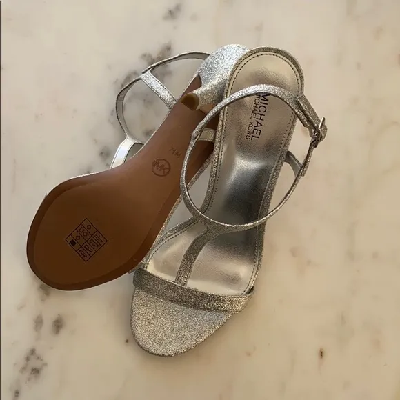 New MICHAEL KORS Arden Glitter Silver T-strap Stiletto Sandals