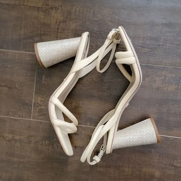 NEW Sam Edelman Kia Sandals Womens 9.5 Ivory Neutral Classic Simple Modern