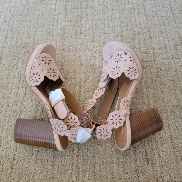 New See By Chloe Laser-Cut Floral Kristy Heeled Sandals in Tan, Size 36