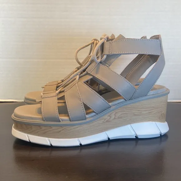 New Sorel Joanie Lace Up Gray Wedge Sandals Size 9 1/2