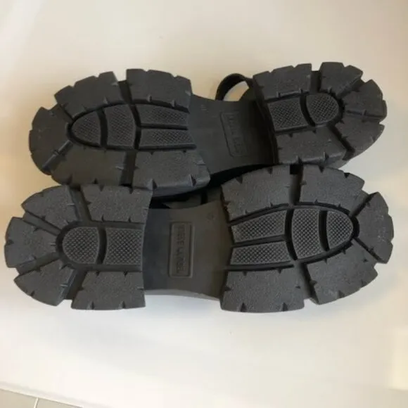 New STEVE MADDEN Tazia Leather Mega Lug Slingback Platform Sandals Black 10