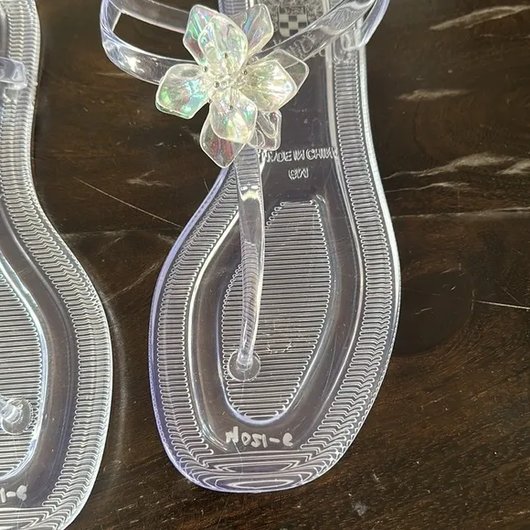 NEW Vince Camuto Anthropologie Clear Jelly Adjustable floral sandals women sz 6
