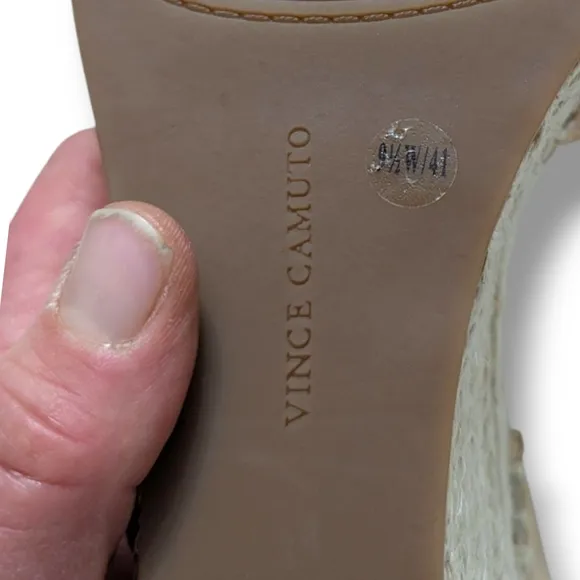 NEW VINCE CAMUTO Bendsen Wedge Sandal IN ROSE GOLD SZ 9.5
