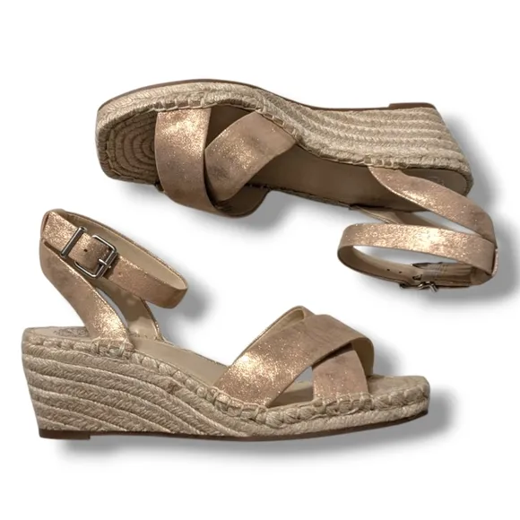 NEW VINCE CAMUTO Bendsen Wedge Sandal IN ROSE GOLD SZ 9.5