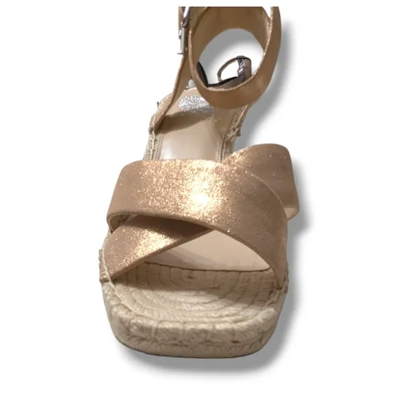 NEW VINCE CAMUTO Bendsen Wedge Sandal IN ROSE GOLD SZ 9.5