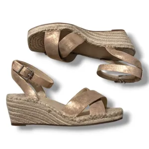 NEW VINCE CAMUTO Bendsen Wedge Sandal IN ROSE GOLD SZ 9.5