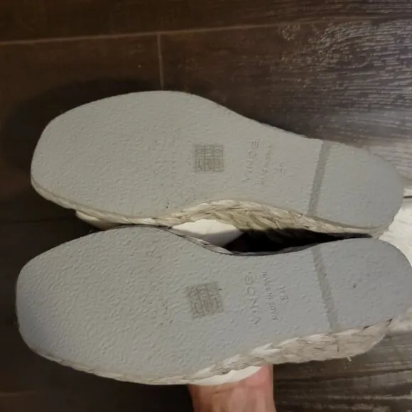 NEW Vince Gilian Wedge Sandals Womens 8 Espadrille Neutral Designer Chic Casual