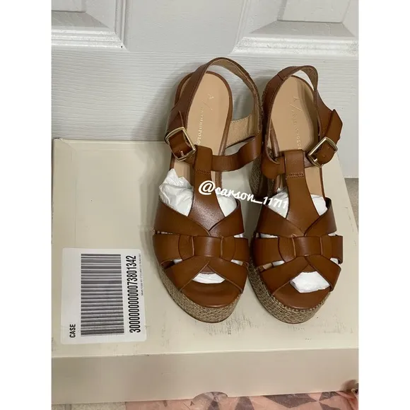 NIB Anthropologie T-Strap Platform Sandals 37 Brown