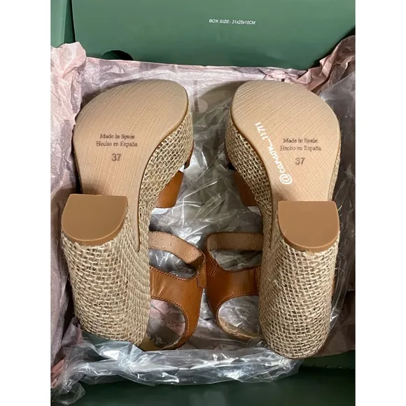 NIB Anthropologie T-Strap Platform Sandals 37 Brown