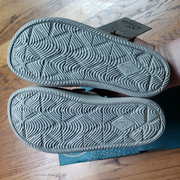 NIB Chaco Chillos Slide Sandal In White Multicolor Tie Dye Kids Size 2
