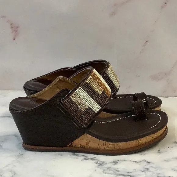 NIB Donald Pliner Women's Beaded Wedge Sandals Size 6
