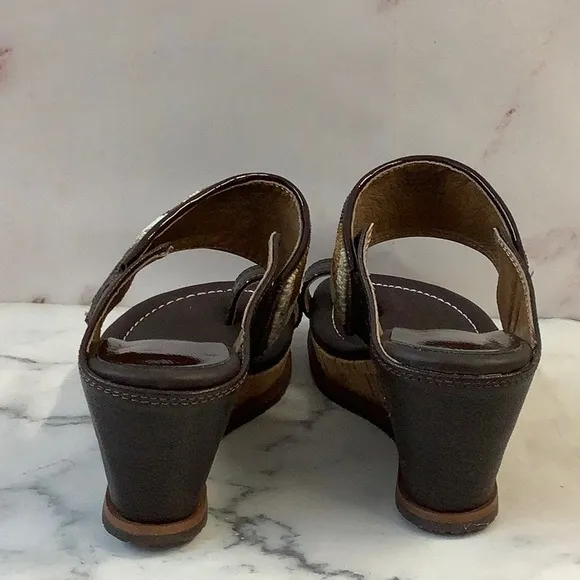 NIB Donald Pliner Women's Beaded Wedge Sandals Size 6