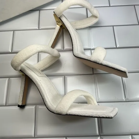 NIB GOOD AMERICAN WHITE TERRY SLIP ON SANDALS