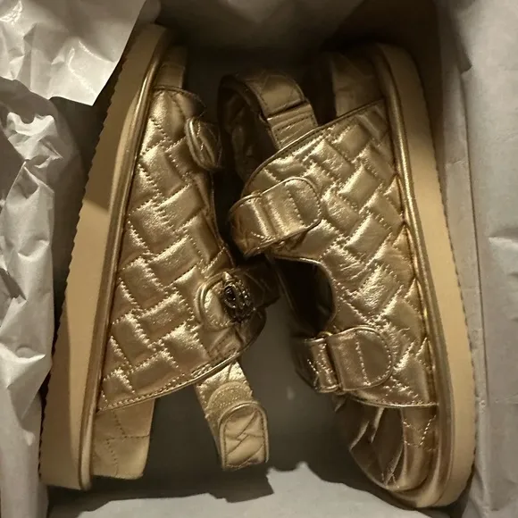 NIB Kurt Geiger London Orson Gold Leather Summer Sandals sz 8/38.5