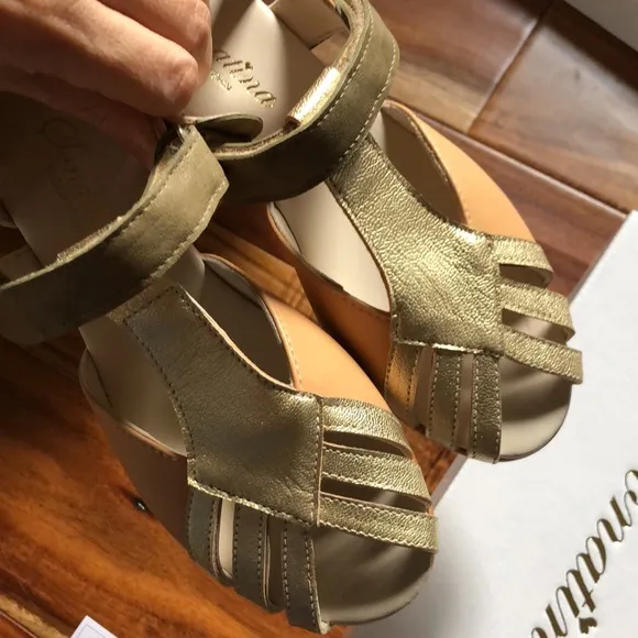 NIB Made in Spain Sonatina open toe  t bar Maryjane sandals super soft leather