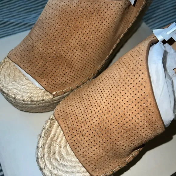NIB Marc Fisher Andela Natural Brown Suede Jute Wedges Wedge Sandals 9.5