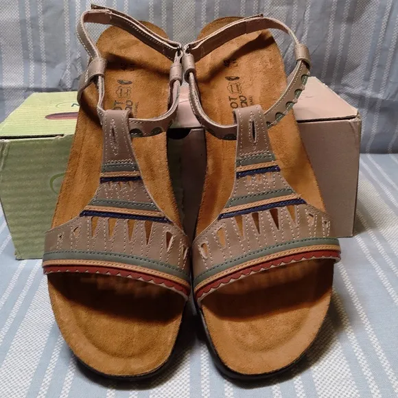 NIB NAOT Leather Ankle Strap Sandals Odelia Khaki Footbed Sz 11M Made In Israel