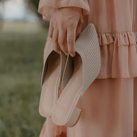 *NIB* Pointed Toe Mules with Low Heel