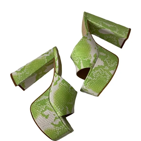 NIB Schutz Darah Wild Snake Genuine Leather Platform Slip-On Sandals Lime 7.5