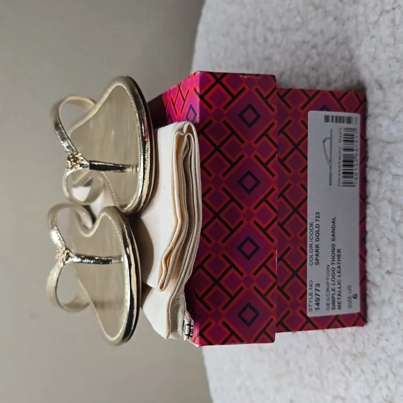 NIB Tory Burch Simple Logo Thong Sandal Metallic Leather Sz 6