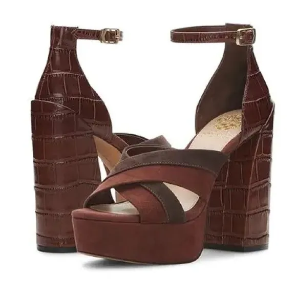 NIB | Vince Camuto | Gruelie Sandals in Brown Size 8.5