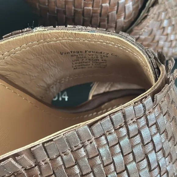 NIB Vintage Foundry Co. Louisa Leather Sandals