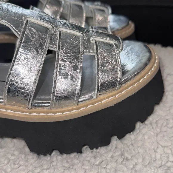 NIB women’s gorgeous dolce vita silver latice fisherman sandals, shoes, sz 8