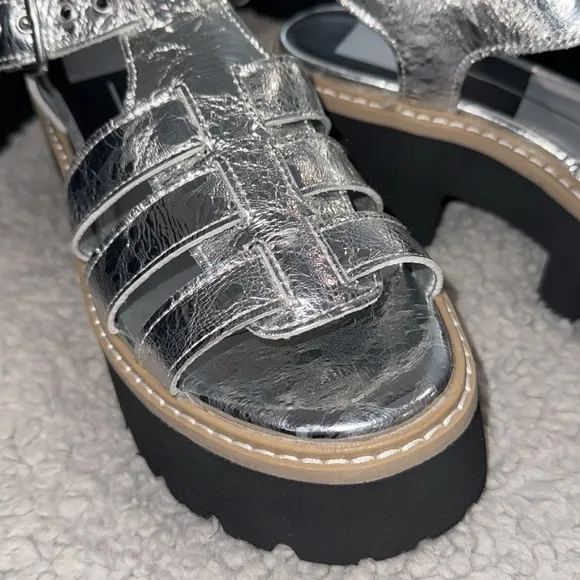 NIB women’s gorgeous dolce vita silver latice fisherman sandals, shoes, sz 8