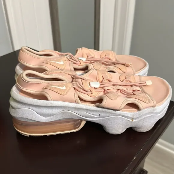 Nike Koko air max pink and white platform sandals size 9!