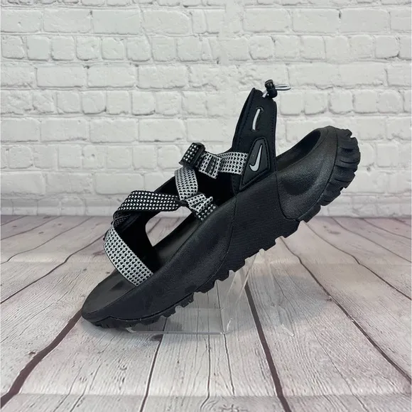 Nike Oneonta Outdoor Hiking Trail Sandals Mens Size 12 (DJ6604-001)